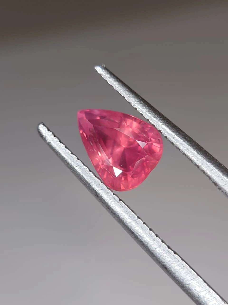 1.2ct Natural Pear Faceted Padparacha Sapphire from Srilanka — view 4